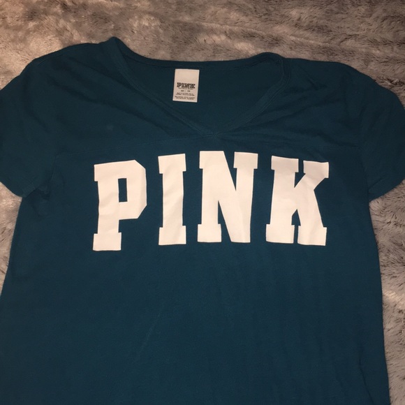 T-Shirt - Picture 2 of 4